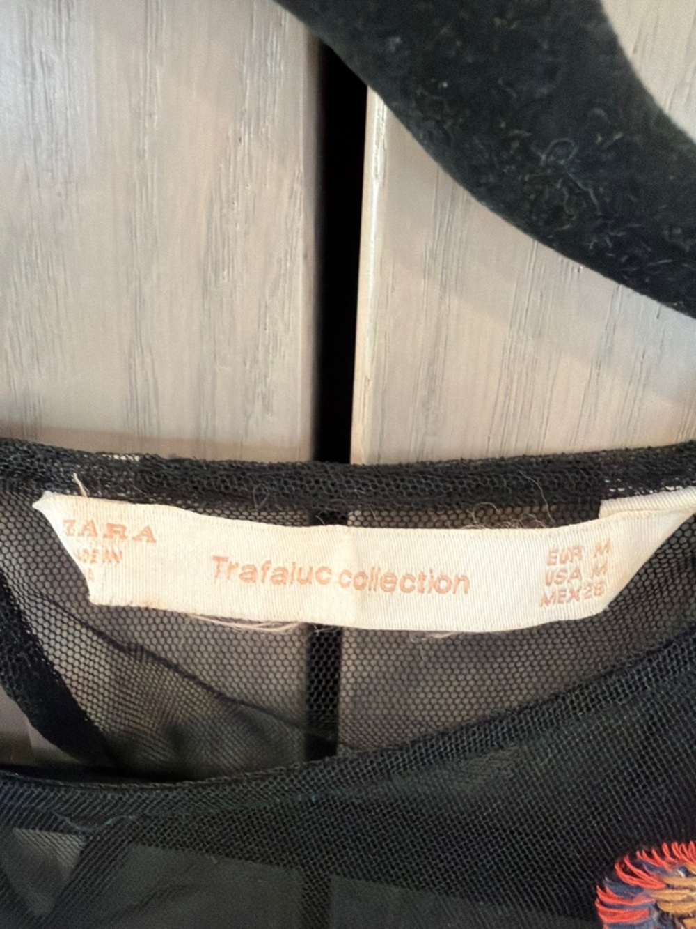 Elegant Black Mesh Midi Dress with Floral Embroidery - Picture 5 of 5